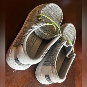 Hey Dude- size 5